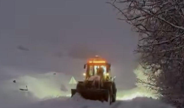 Çermik’te karla kaplanan 473 kilometrelik yol yeniden ulaşıma açıldı