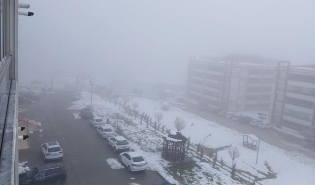 Diyarbakır Kulp sise teslim oldu: Görüş mesafesi 20 metreye düştü