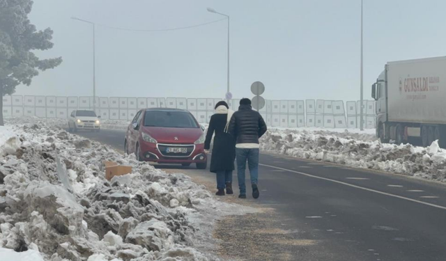Diyarbakır’da sis alarmı: Gece başladı, sabah saatlerine kadar etkisini sürdürdü