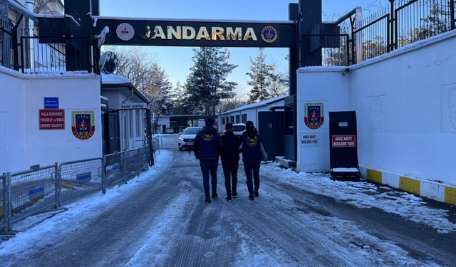 Diyarbakır’da suçlulara darbe! Aranan 67 kişi tek tek yakalandı