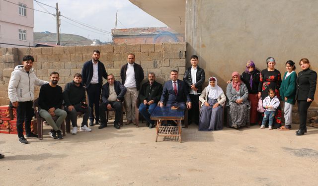 Sur'da Devlet Bahçeli adına 'Ramazan kolisi' dağıtıldı