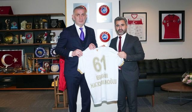 Amedspor yönetimi TFF Başkanı Hacıosmanoğlu'nu ziyaret etti: Forma hediye ettiler