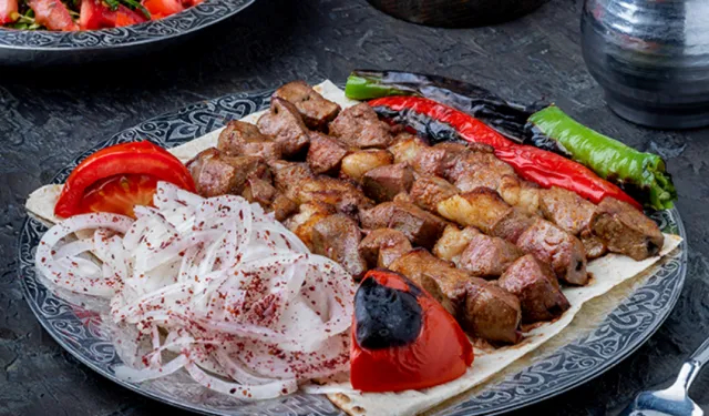 Ağızda dağılıyor iftar sofralarını süslüyor: Diyarbakırlı ustalar sırrını paylaştı