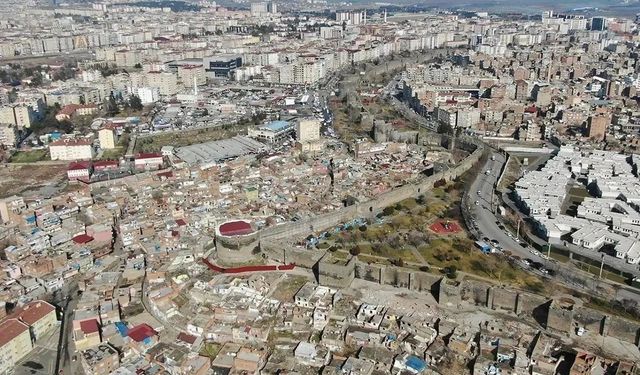 Diyarbakır'da bu yıl 58 projeye 44 milyar TL bütçe: Aslan payı üç sektöre ayrıldı