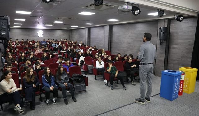 Diyarbakır'da gençlere sürdürülebilir gelecek dersi