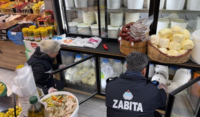 Diyarbakır'da fiyat etiketleri ve hijyen mercek altında: Zabıtadan Ramazan denetimi