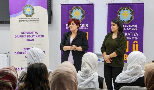 Tabuyu yıktılar: Diyarbakır'da kadınlar yıkanabilir ped dikmeyi öğrendi