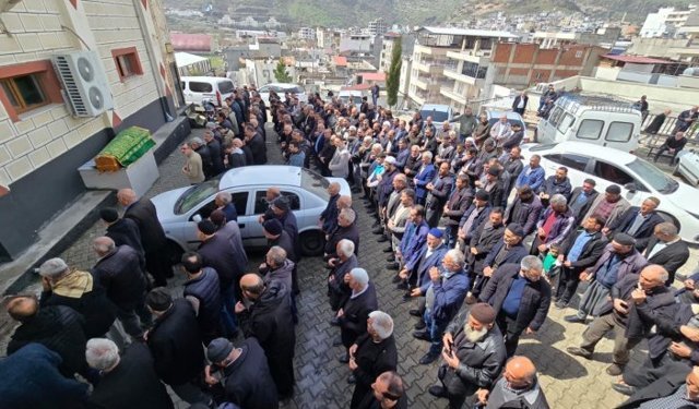 Diyarbakırlı duayen gazeteci son yolculuğuna uğurlandı