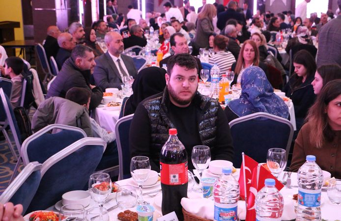 Diyarbakır'da sevinç: Şehit yakınları ve gaziler ilk iftarda bir araya geldi