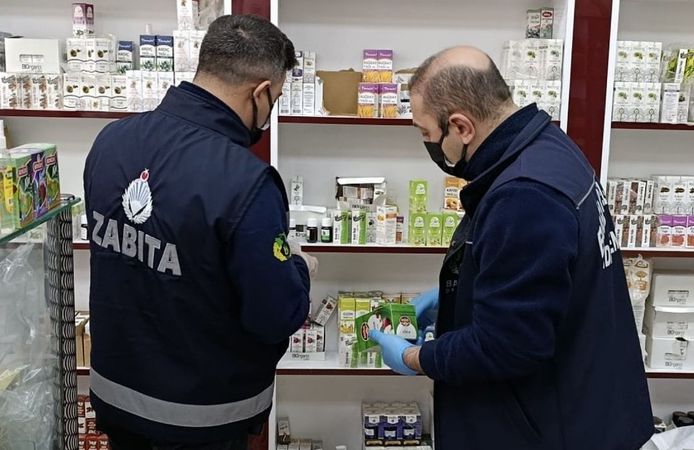 Diyarbakır'da zabıtadan şok denetim: 700 ürün imha edildi