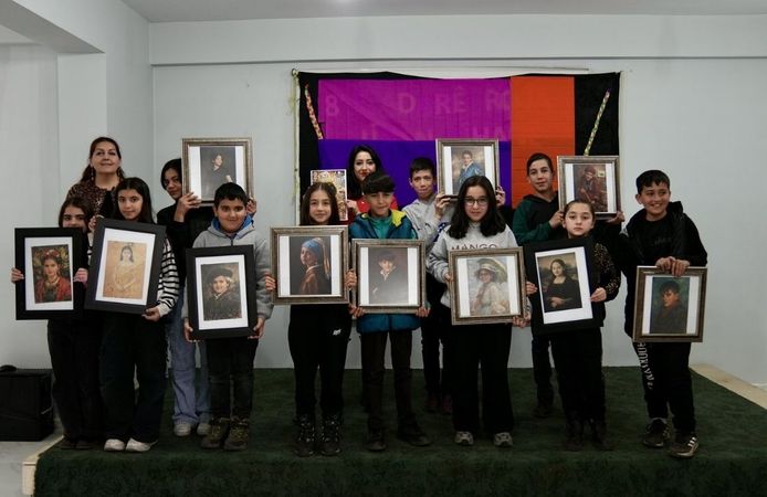 Diyarbakır'da minik ressamlar sergi açtı: Ünlü tablolara can verdiler