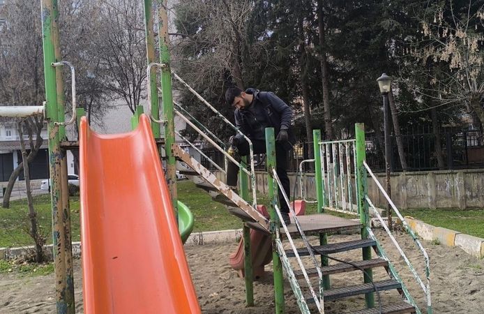 Diyarbakır'da parklar bahar öncesi gıcır gıcır oluyor