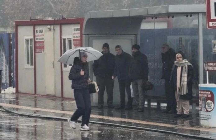 Diyarbakırlılar dikkat: Kuvvetli sağanak yağış uyarısı geldi!