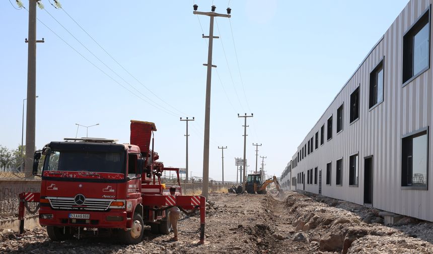 Depremden etkilenen firmalar için Diyarbakır’da 18 tekstil atölyesi hazır