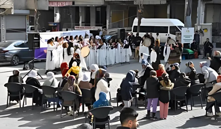 Bağlar Belediyesi’nden 8 Mart şenliği: Kadınlar dayanışma ve özgürlük için buluştu!