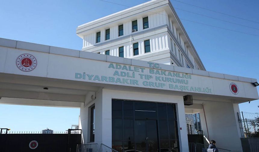 Sur’da tüyler ürperten olay: Baba ve oğlu yanmış halde bulundu