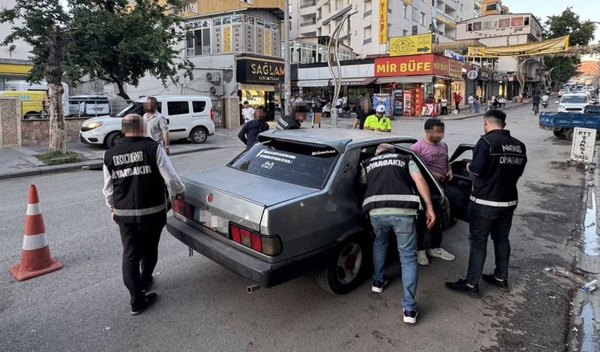 Silvan’da “narko hançer” operasyonu: Aranan 2 şüpheli yakalandı
