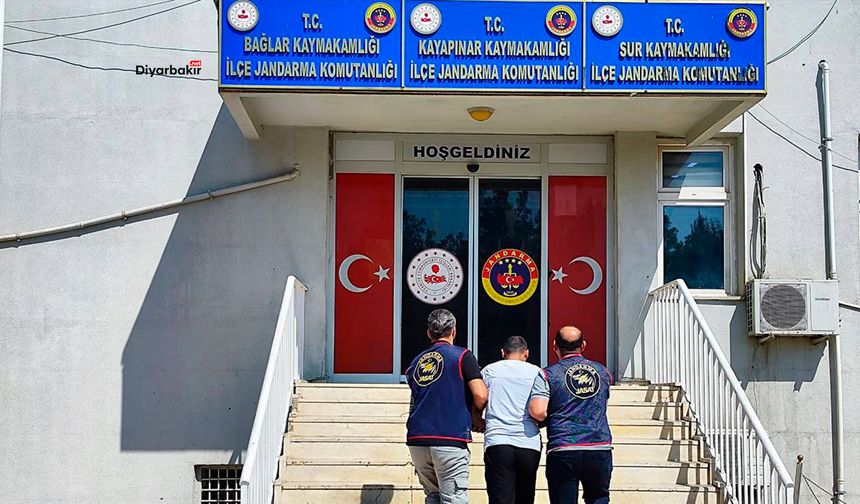 Diyarbakır’da 45 yıl cezası olan firariler yakalandı