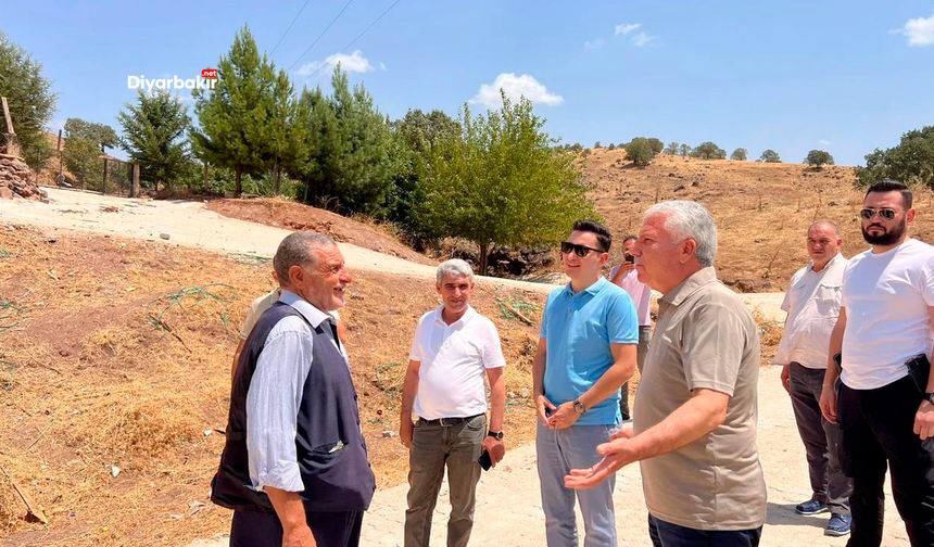 Çermik’te kilitli parke taşı çalışmaları sürüyor