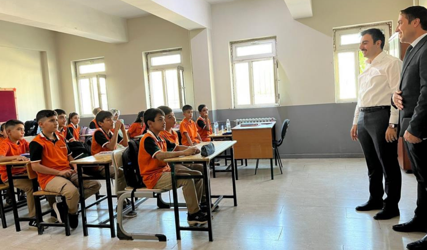 Dicle’de öğrenciler ders başı yaptı
