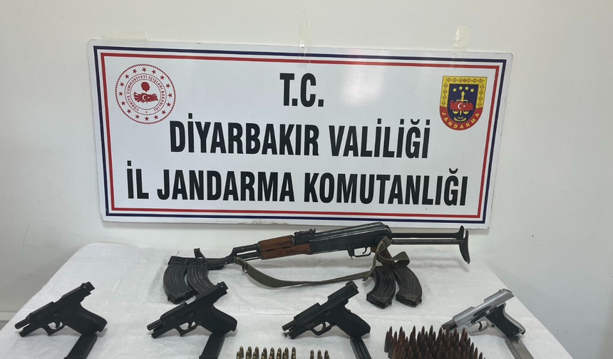 Çınar’da 5 ruhsatsız silah ve çok sayıda mühimmat ele geçirildi