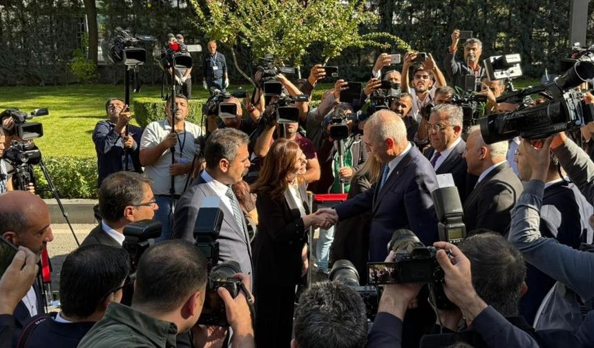 Kurtulmuş’tan Diyarbakır’da belediye teması