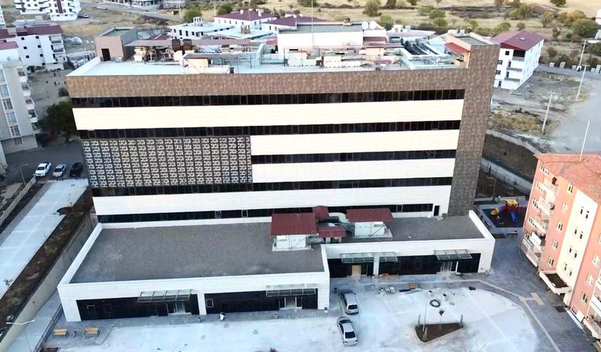 Diyarbakır’daki yeni hastane açılış için gün sayıyor