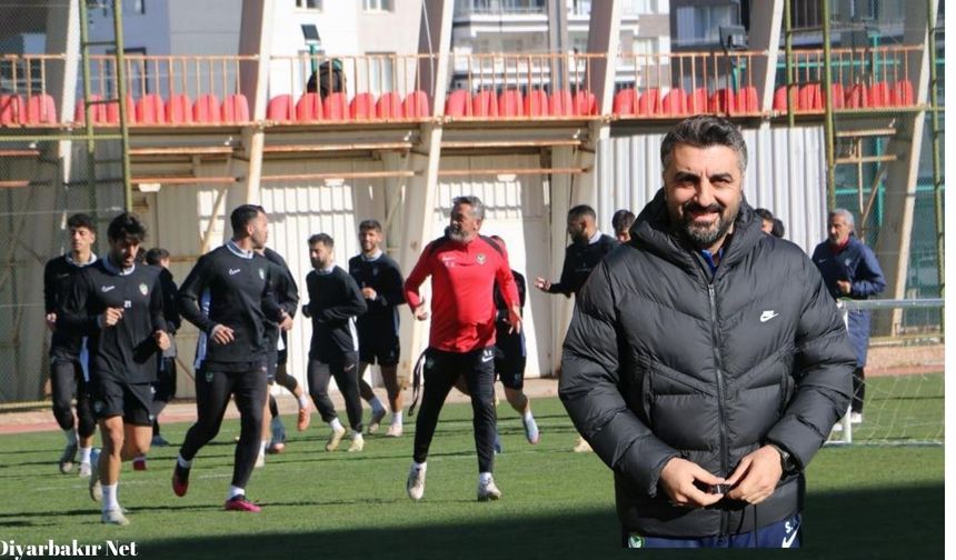 Amedspor teknik direktörü Kaloğlu Erzurumspor maçı öncesi dikkatleri farklı yöne çekti!