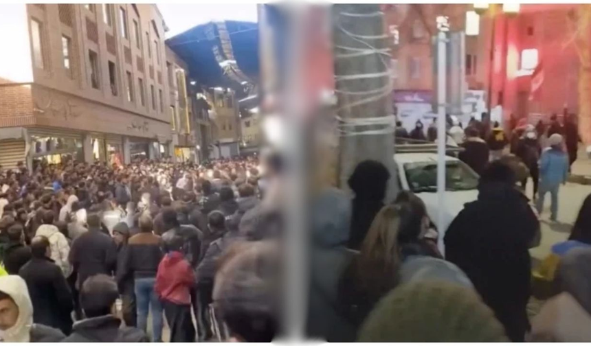 İran’da ekonomik kriz protestolara dönüştü: 2 ölü