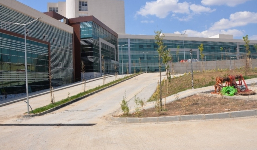 Silvan Devlet Hastanesi’nde acı olay: Sağlık çalışanı hayatını kaybetti