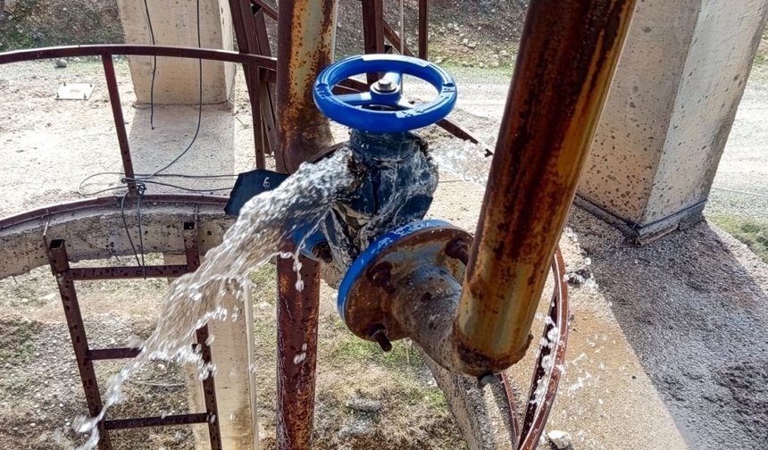 Diyarbakır'da soğuk hava depoları vurdu: İki mahalleye güçlükle su verildi