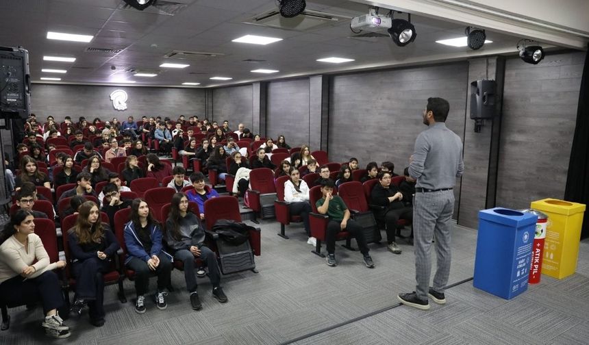 Diyarbakır'da gençlere sürdürülebilir gelecek dersi