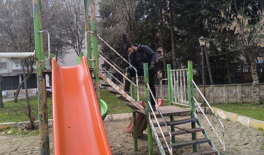 Diyarbakır'da parklar bahar öncesi gıcır gıcır oluyor