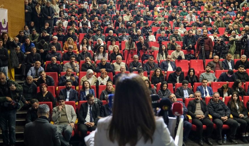 Diyarbakır'da Hevsel ve On Gözlü Köprü için dev uzlaşma toplantısı: Kentin önde gelenleri katıldı