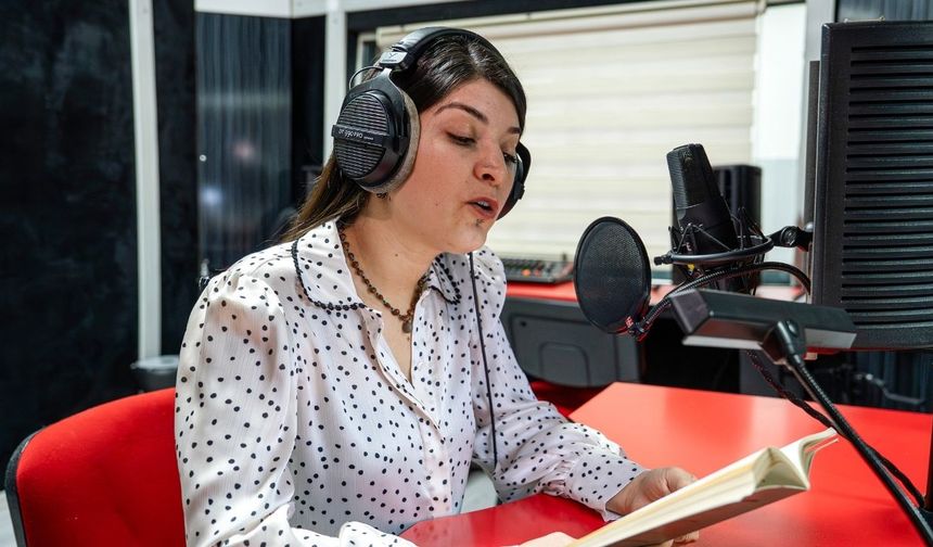 Görme engellilere müjde: Diyarbakır'daki sesli kütüphane üç dilde hizmet verecek