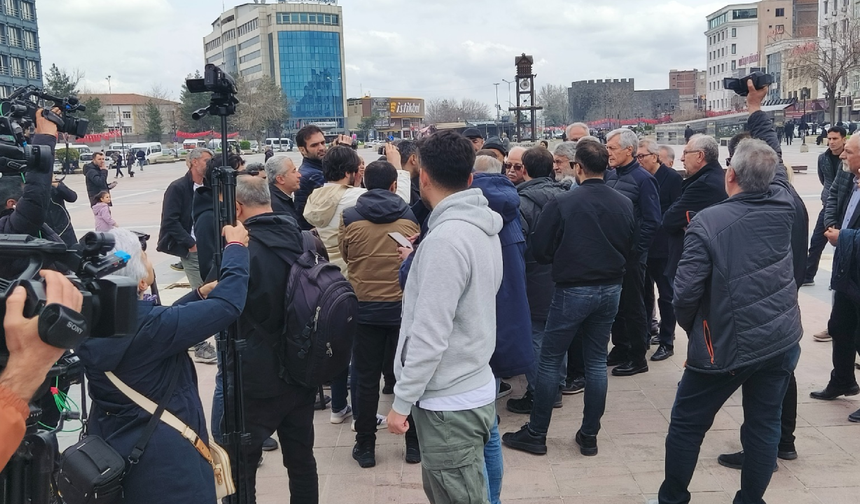 Diyarbakır’da İran protestosuna polis engeli