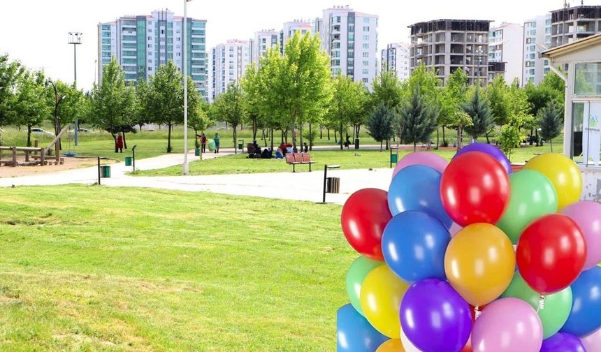 Alev alan balonlar Diyarbakır'da iki çocuğun yaralanmasına neden oldu
