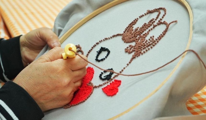 Diyarbakır'da kadın emeği çarşısında üretim ve dayanışma bir arada