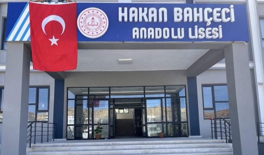 Diyarbakır'da büyük dayanışma: Öğrencilere yardım çeki dağıtıldı