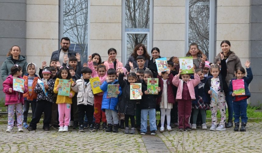 Diyarbakır’da 130 çocuk kütüphaneyle buluştu