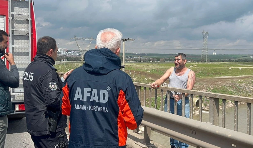 Diyarbakır’da köprüde korku dolu anlar! Son anda kurtarıldı