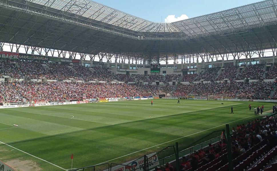 Amedspor- Menemenspor  maçı canlı yayını!