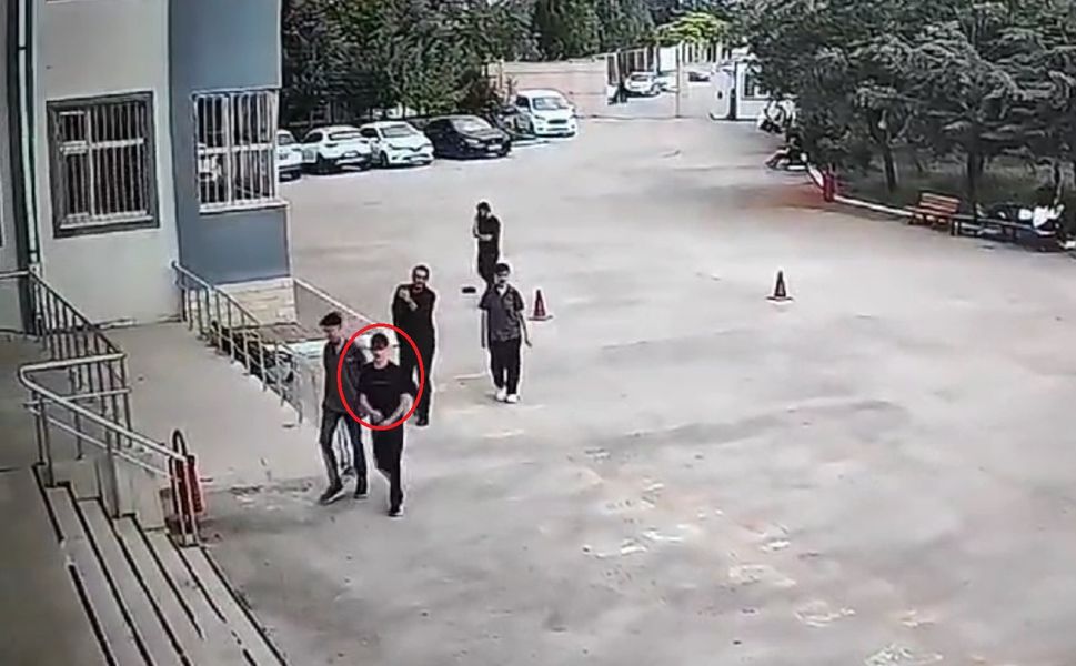 Okul müdürünü bıçaklayan liseli, tutuklandı!