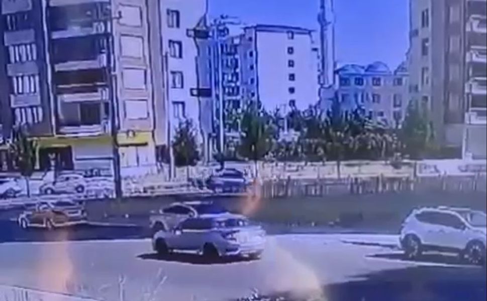 Diyarbakır’da bisikletliye otomobil çarptı