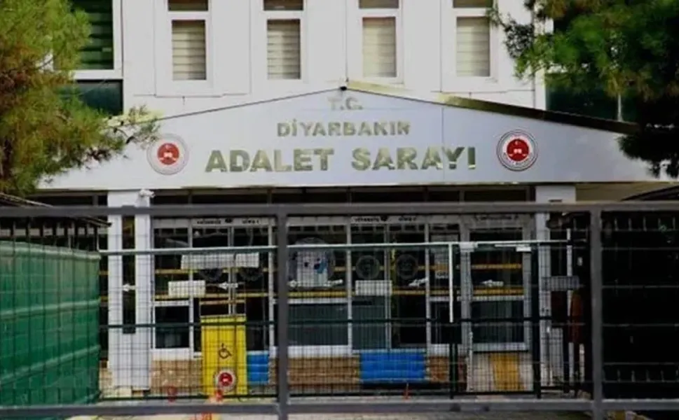 13 katlı apartmanda çıkan yangınla ilgili 5 kişi adliyeye sevk edildi