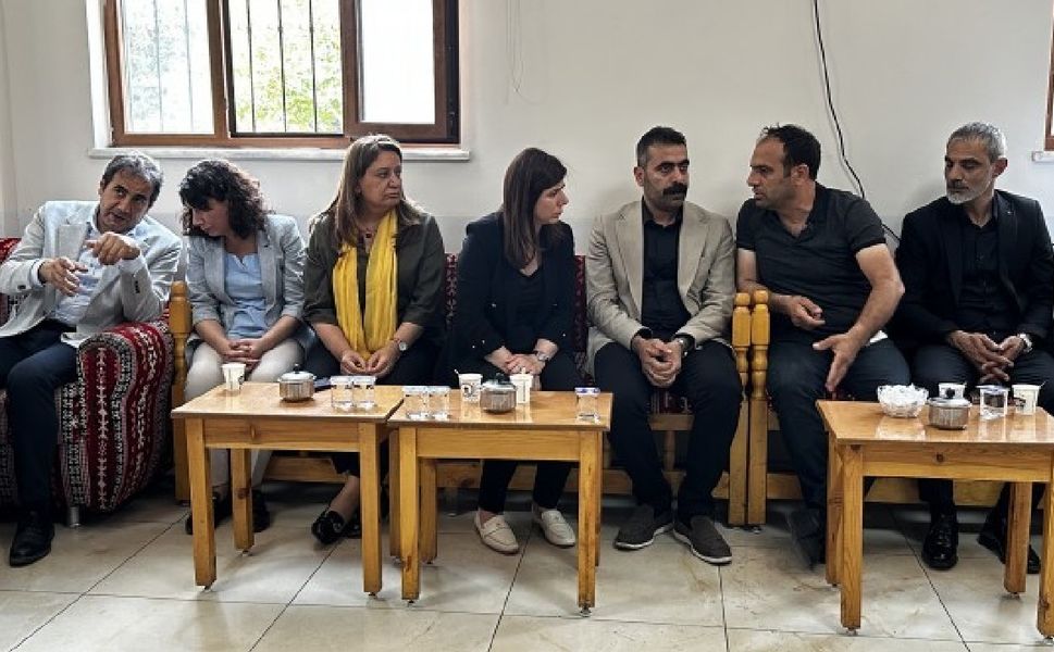 Diyarbakır’daki yangında ölenler anıldı