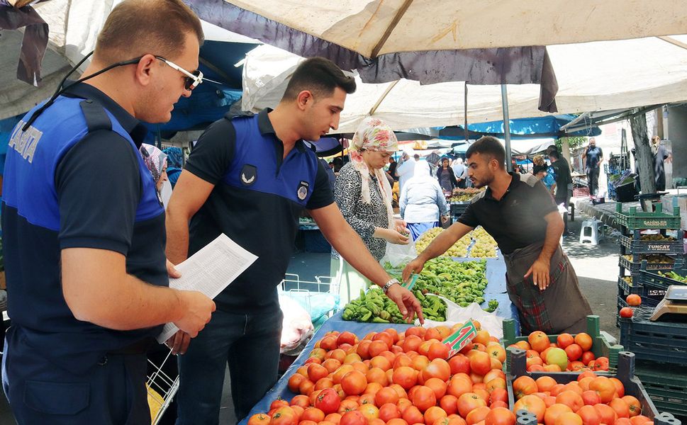 Diyarbakır’da zabıta ekiplerinden pazar denetimi