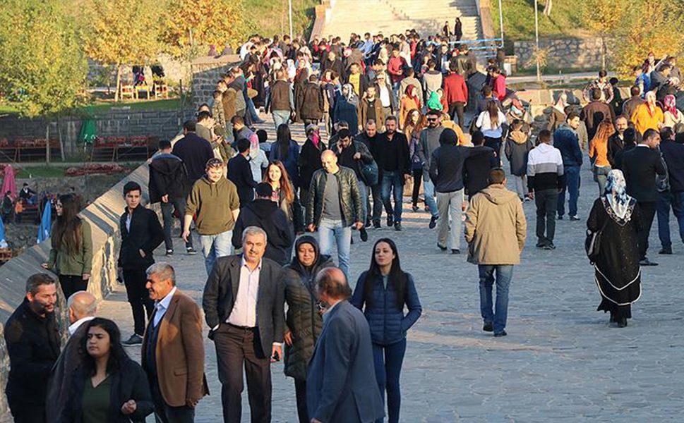 Diyarbakır’da turistlere ücretsiz kent rehberi hizmeti