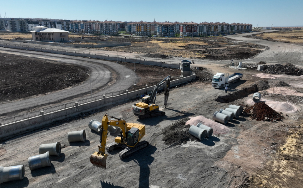 Diyarbakır’da Şehir Hastanesi’ne ulaşım artıyor: Yeni yollar açıldı