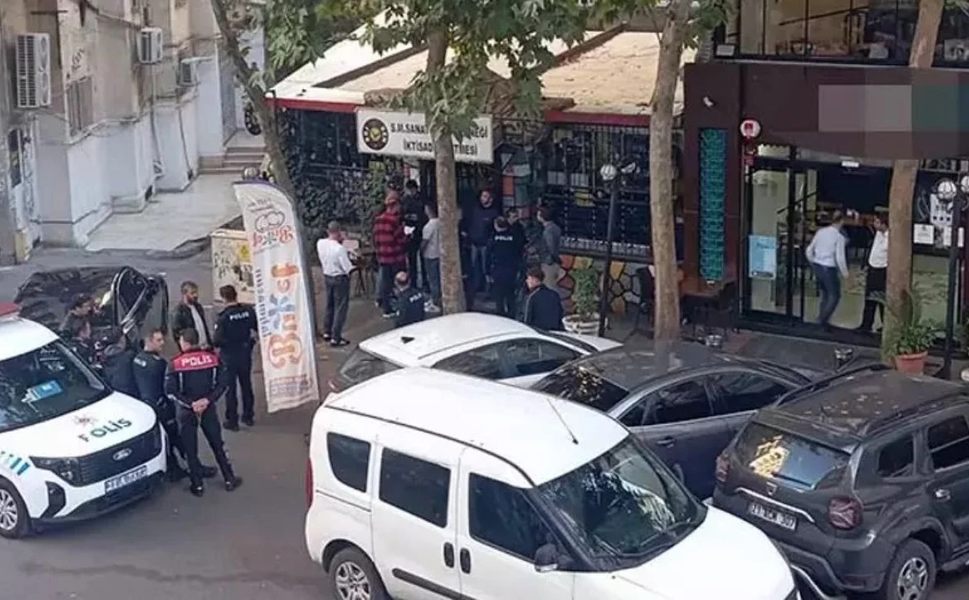 Diyarbakır’da sanat derneğine silahlı saldırı! camlar kurşunlandı, Şans eseri kimse yaralanmadı